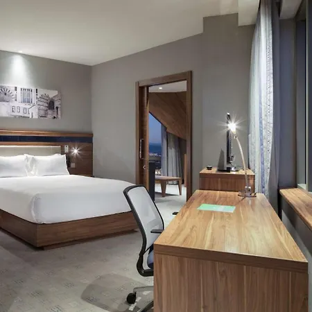 Hampton By Hilton Hotel 3*