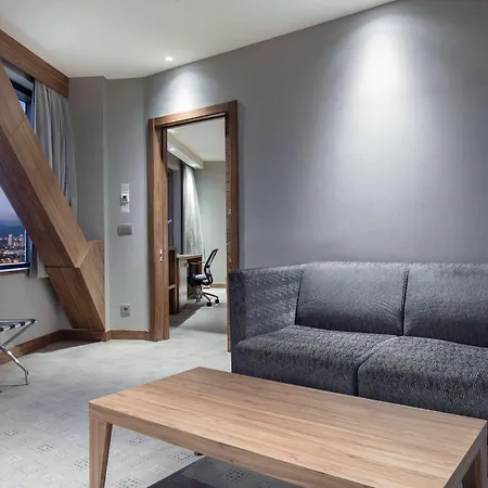 Hampton By Hilton Hotel 3*