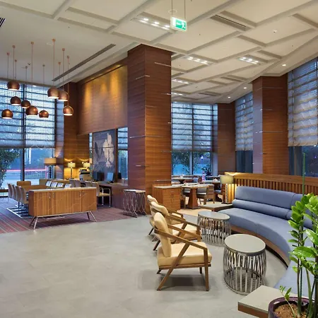 Hotel Hampton By Hilton 3*