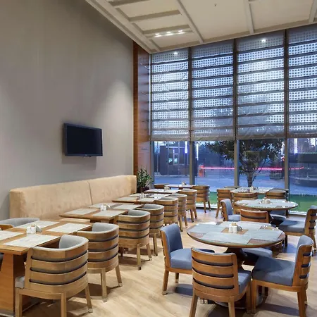 Hotel Hampton By Hilton