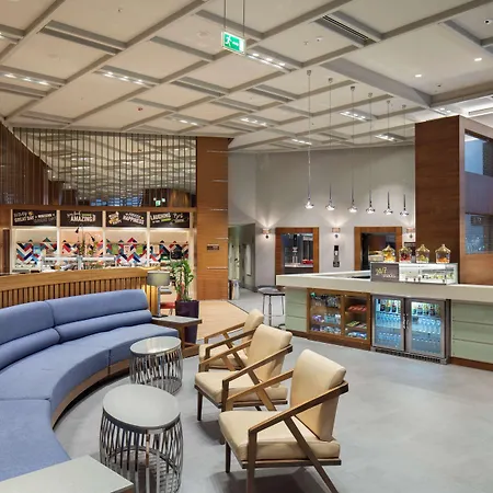 Hotel Hampton By Hilton 3*