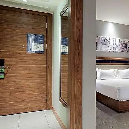 Hotel Hampton By Hilton