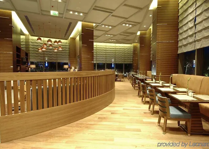 Hampton By Hilton 3*