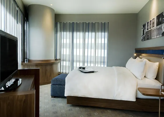 Hotel Hampton By Hilton 3*