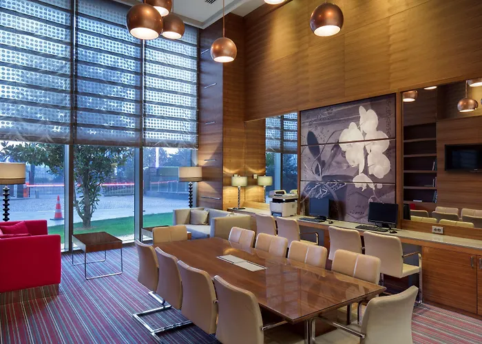 Hotel Hampton By Hilton 3*