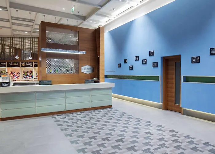 Hampton By Hilton 3*