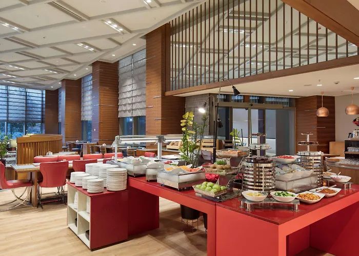 Hotel Hampton By Hilton 3*