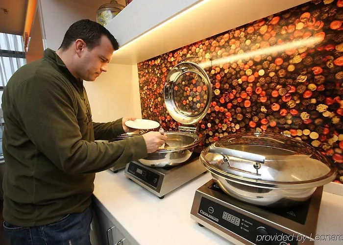 Hampton By Hilton 3*