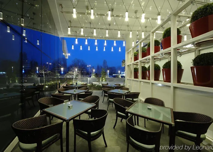 Hampton By Hilton 3*