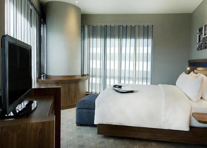 Hotel Hampton By Hilton 3*